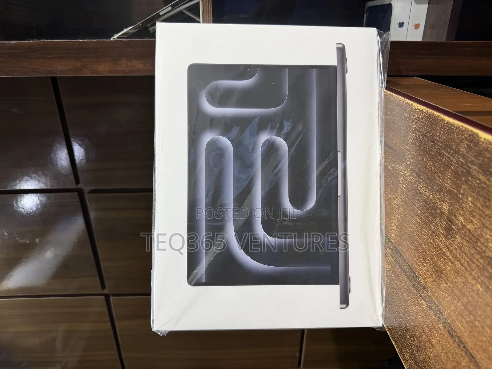 New Laptop Apple MacBook Pro 2026 M5 Max 36GB Apple M5 Max SSD 2T
