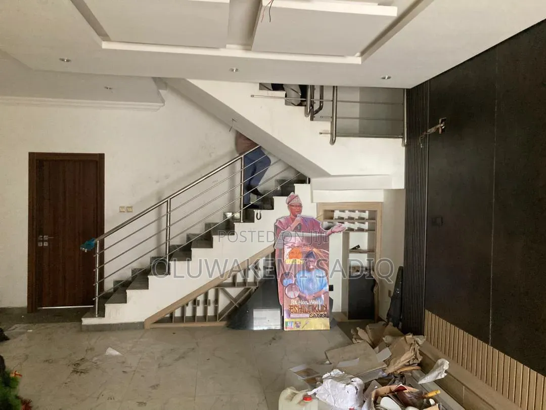 Furnished 4bdrm Duplex in Ikeja Gra for rent
