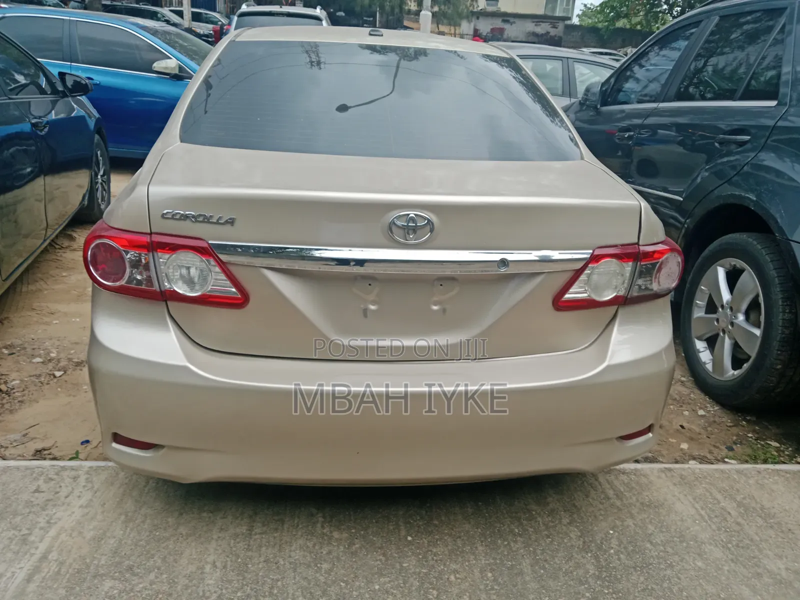 Toyota Corolla LE 4dr Sedan (1.8L 4cyl 4A) 2013 Gold