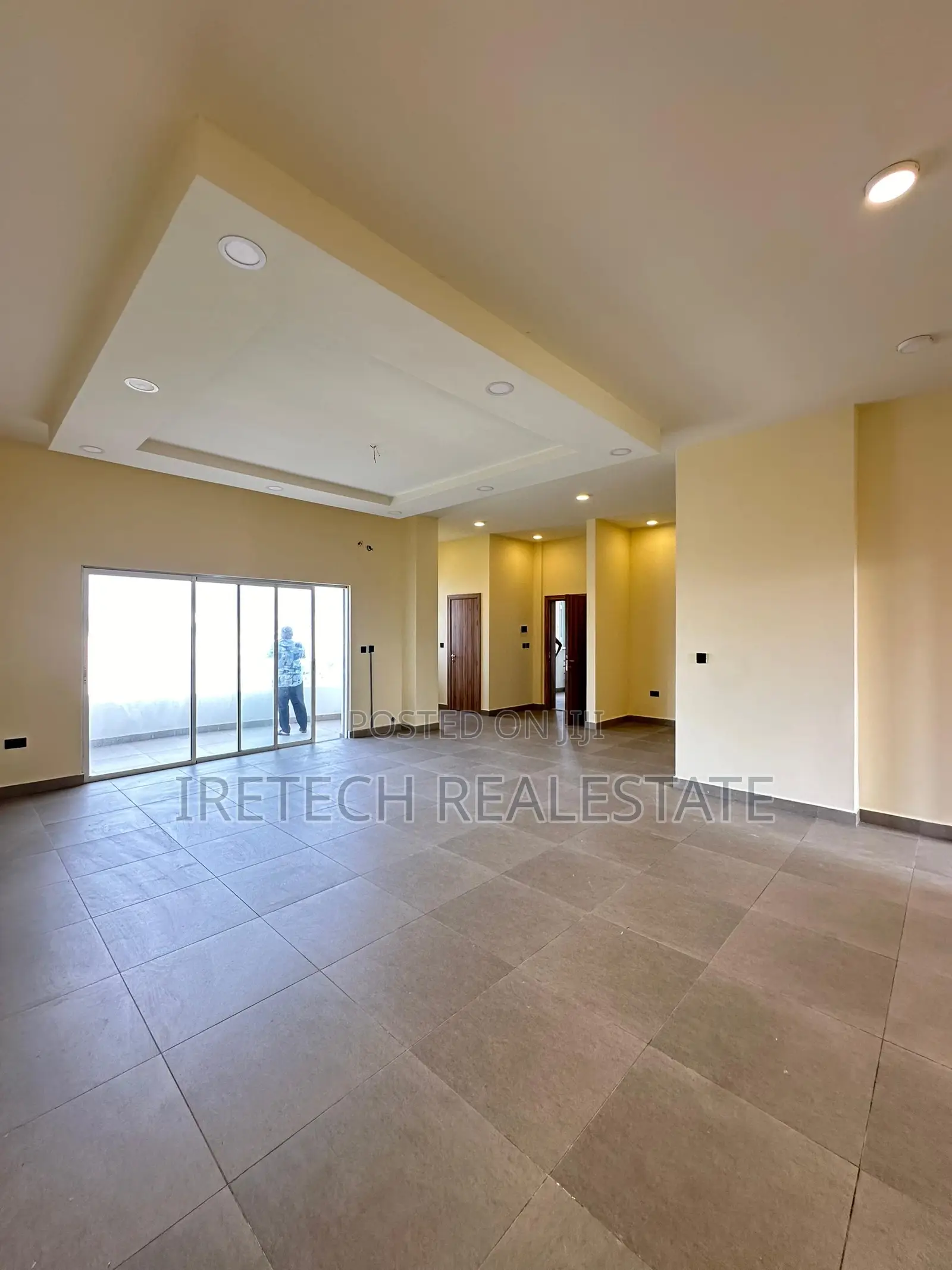 3bdrm Apartment in 1004 for sale