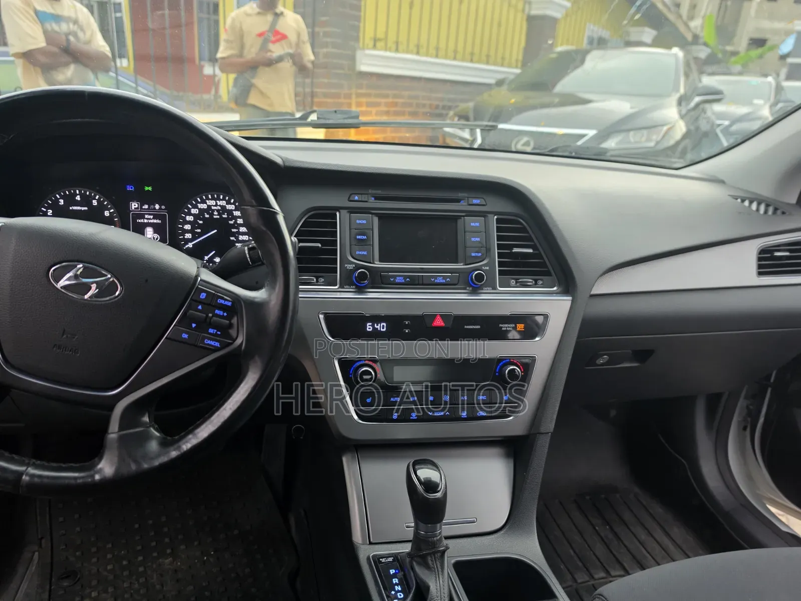 Hyundai Sonata Base Sedan FWD (2.4L 4cyl 6A) 2017 White