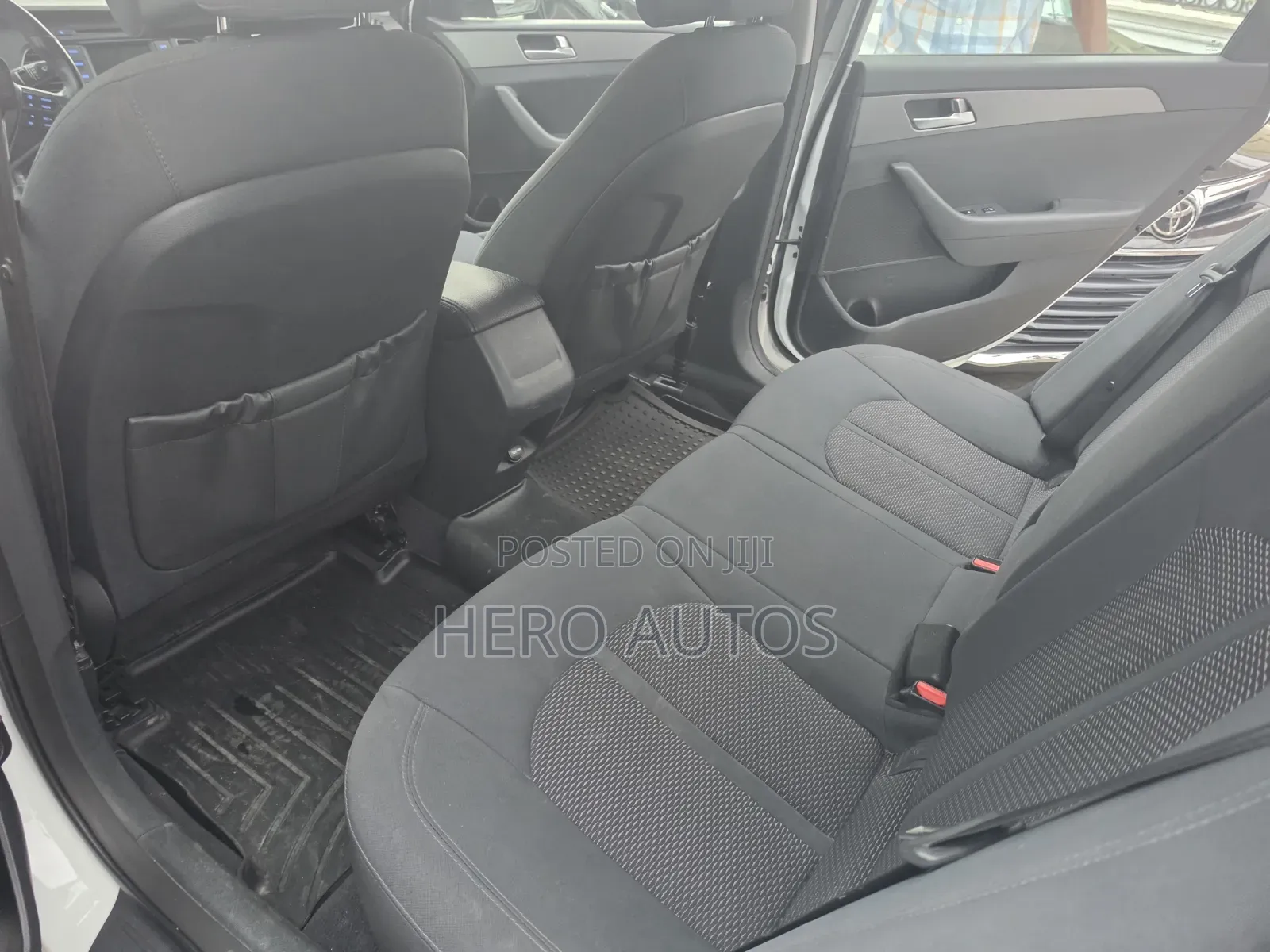 Hyundai Sonata Base Sedan FWD (2.4L 4cyl 6A) 2017 White