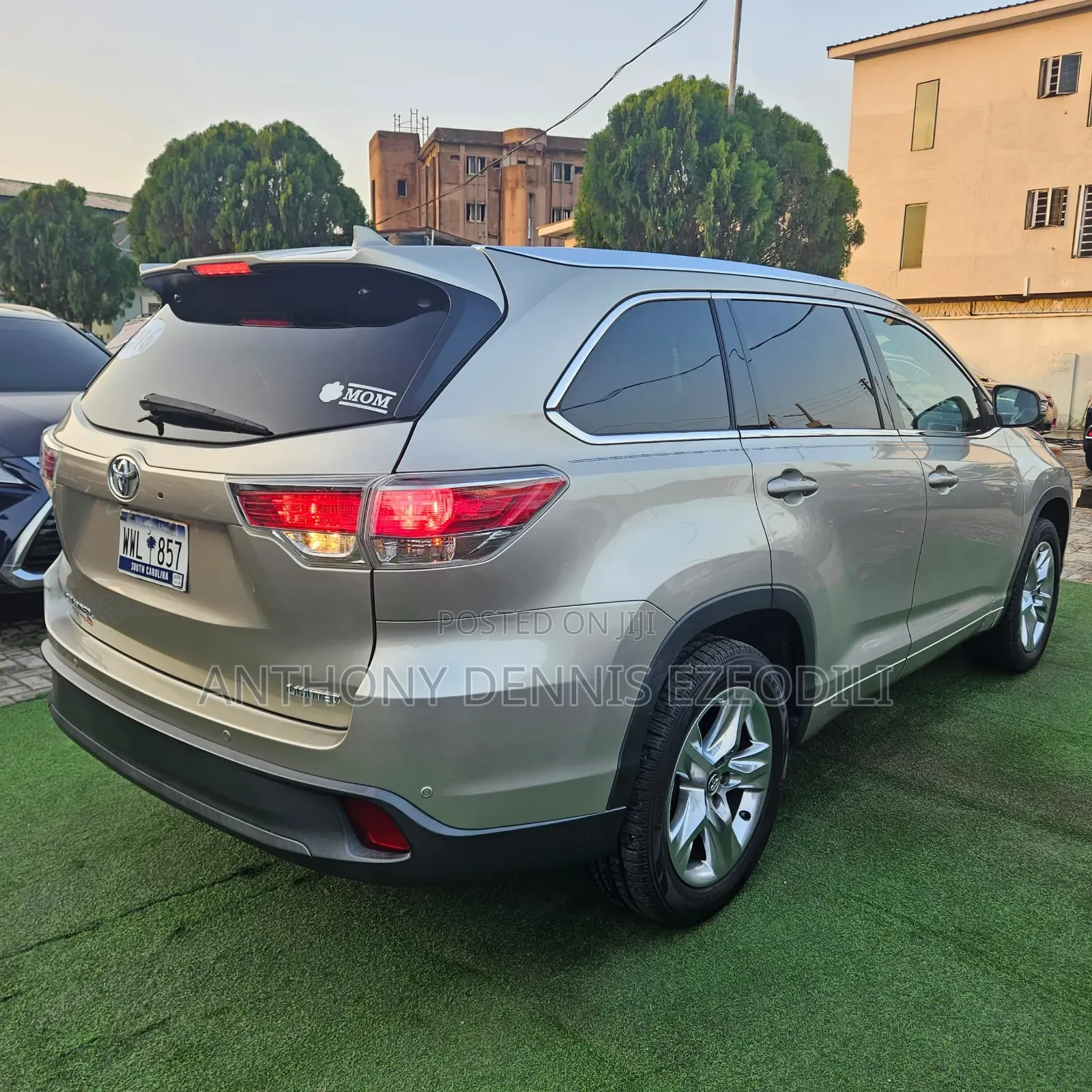Toyota Highlander Limited V6 4x4 (3.5L 6cyl 6A) 2016 Gold