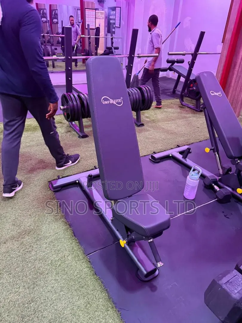 Commercial Adjustable Weight Bench