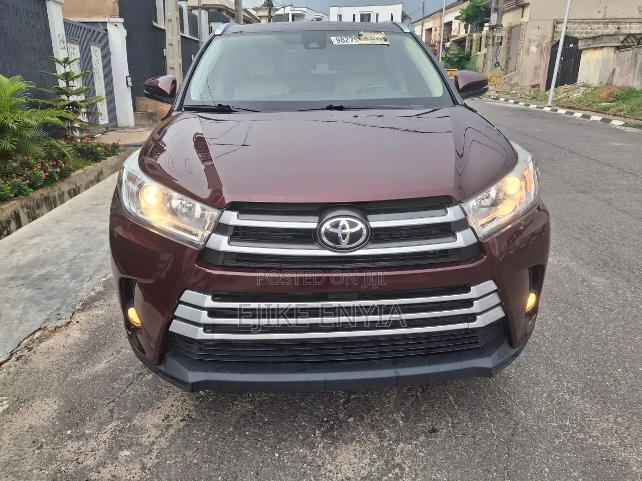 Toyota Highlander XLE 2019 Burgundy