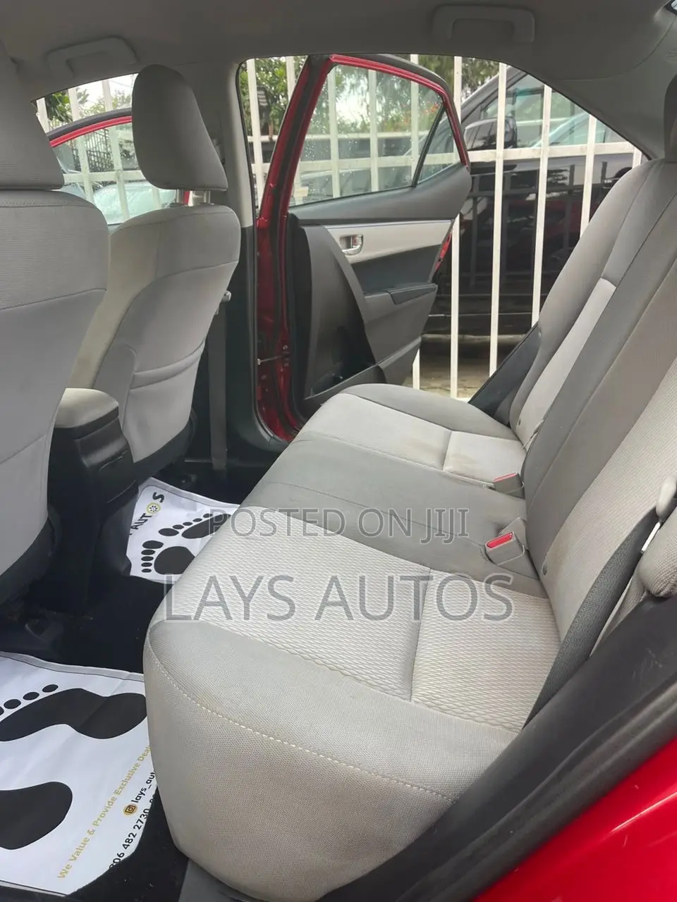 Toyota Corolla LE 4dr Sedan (1.8L 4cyl CVT) 2014 Red