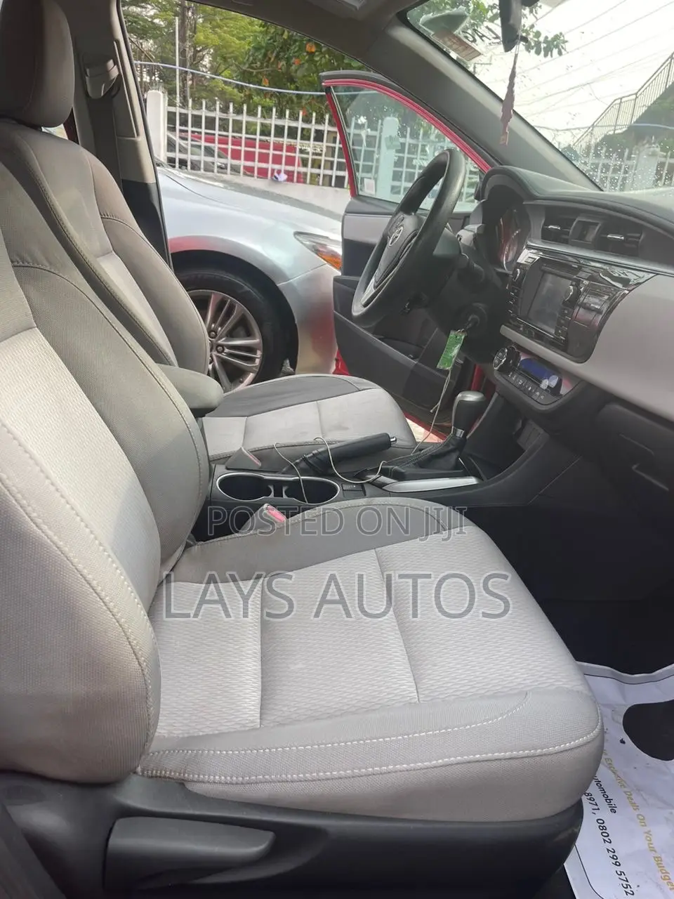 Toyota Corolla LE 4dr Sedan (1.8L 4cyl CVT) 2014 Red