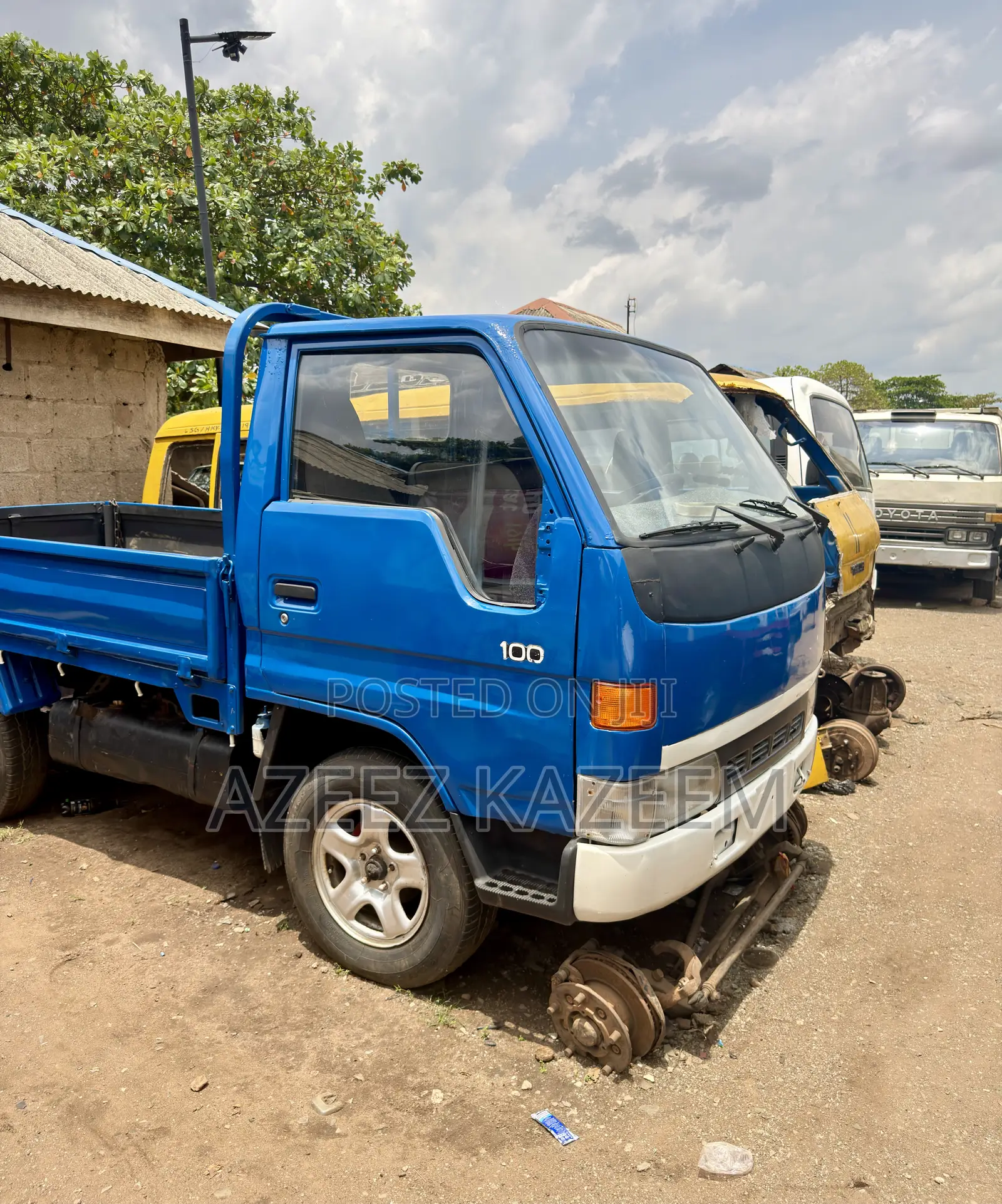 Toyota Dyna 100 Japan Drop Sided Bucket
