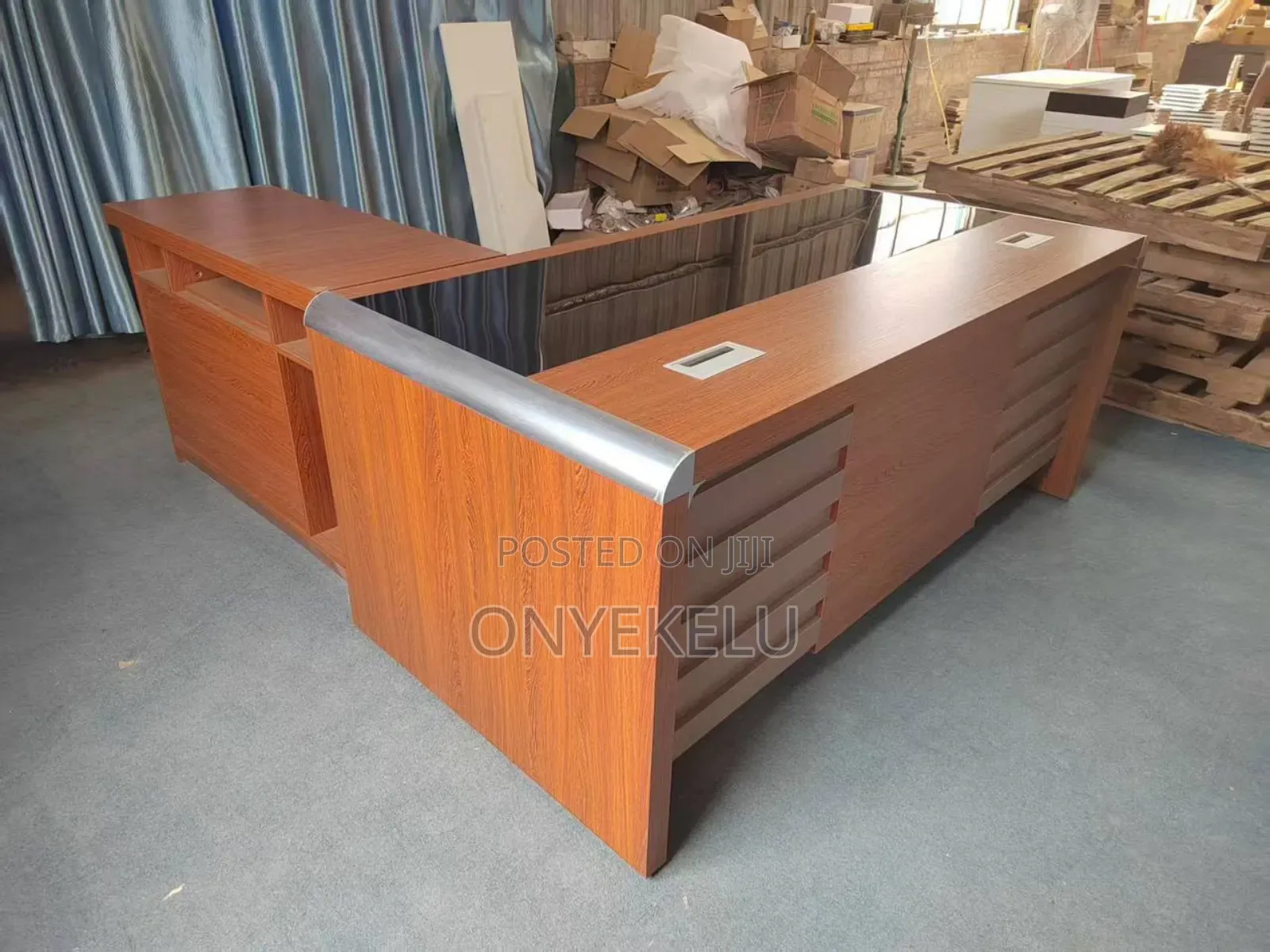 1.6miters Executive Table