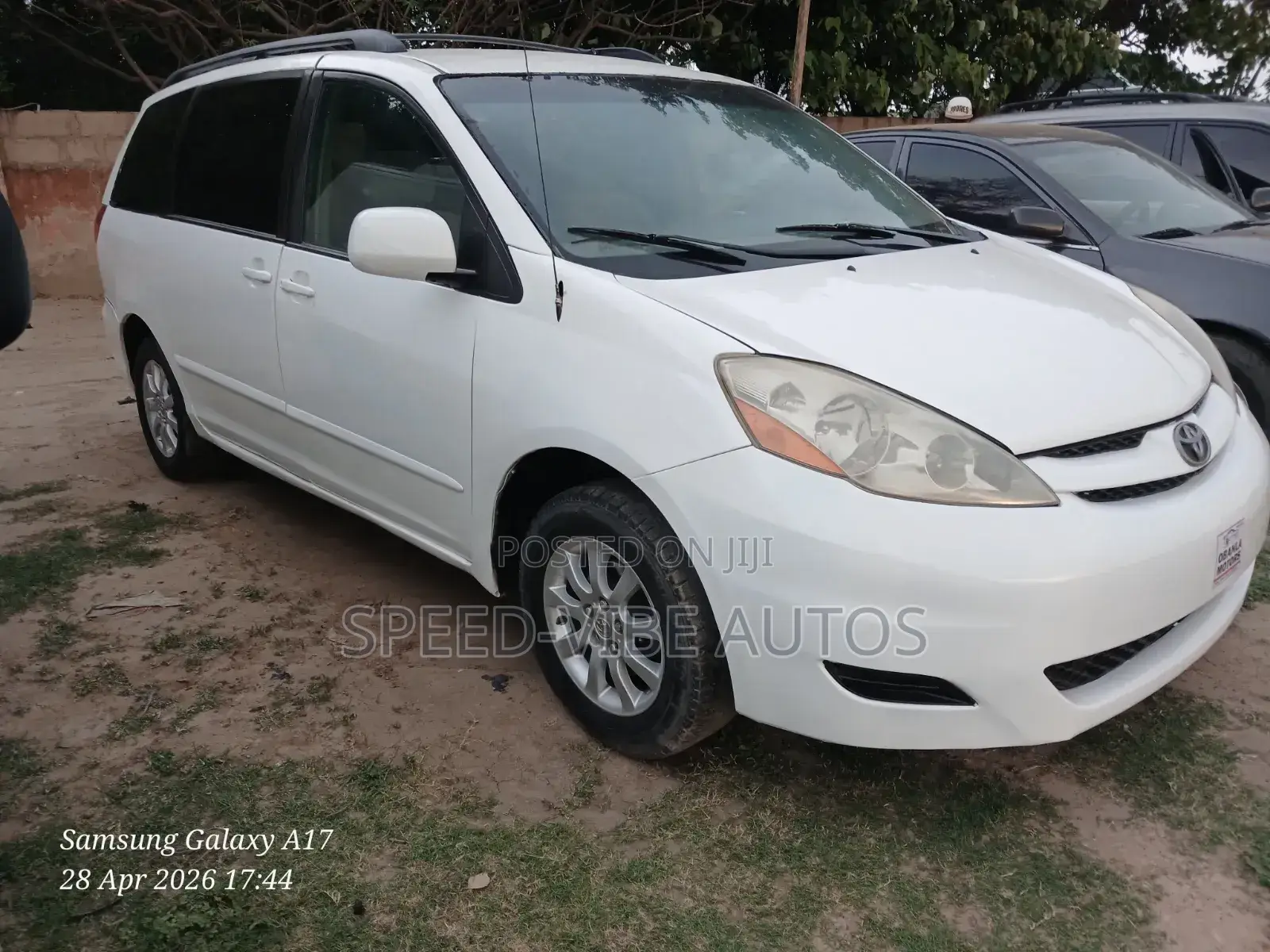 Toyota Sienna XLE Limited 2005 White