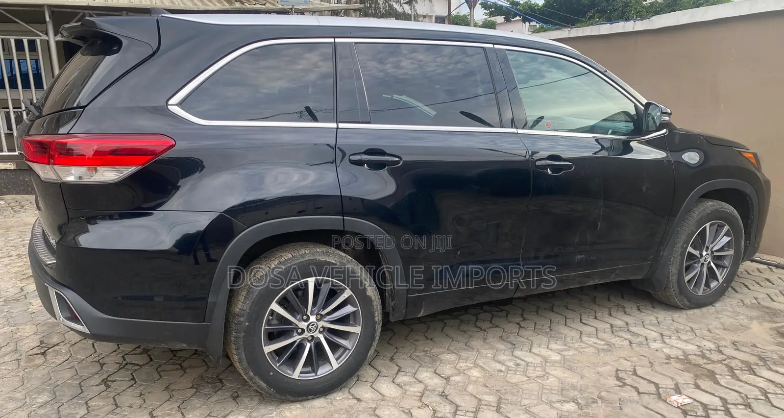 Toyota Highlander XLE 4x4 V6 (3.5L 6cyl 8A) 2018 Black