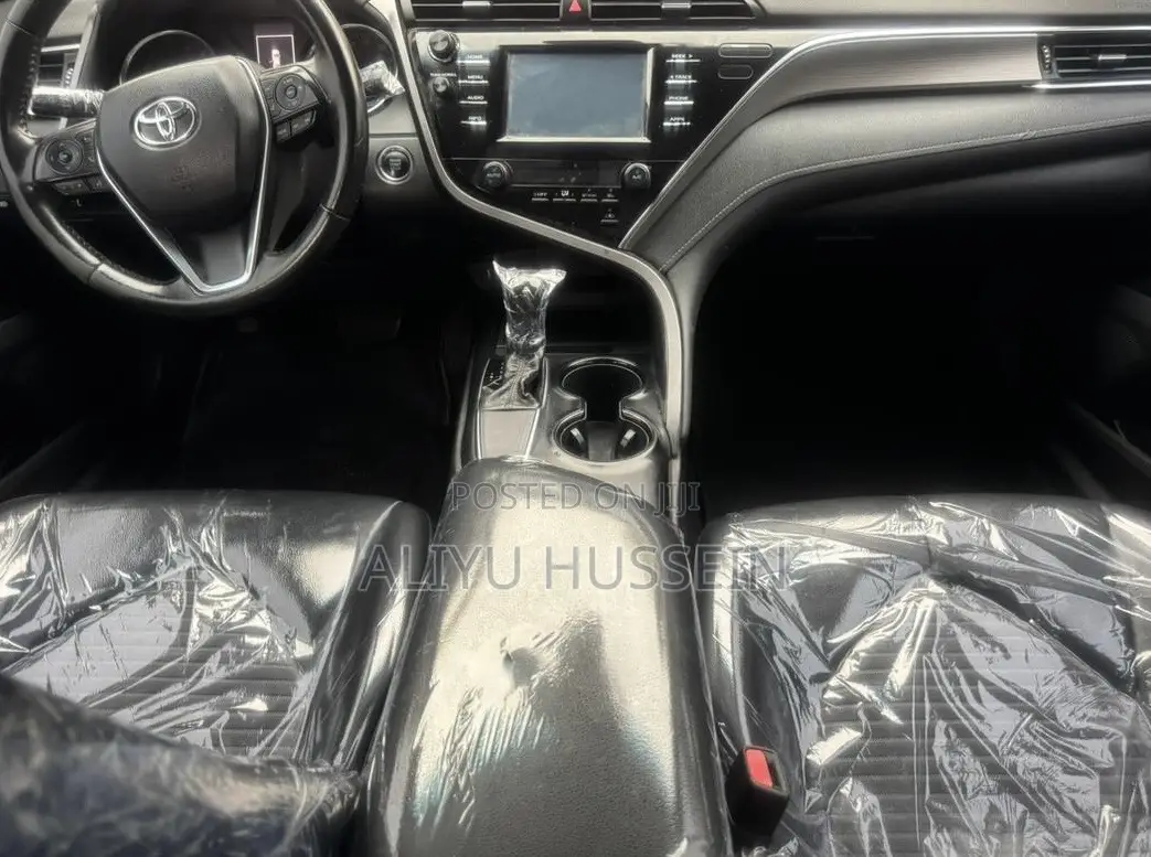Toyota Camry 2018 Gray
