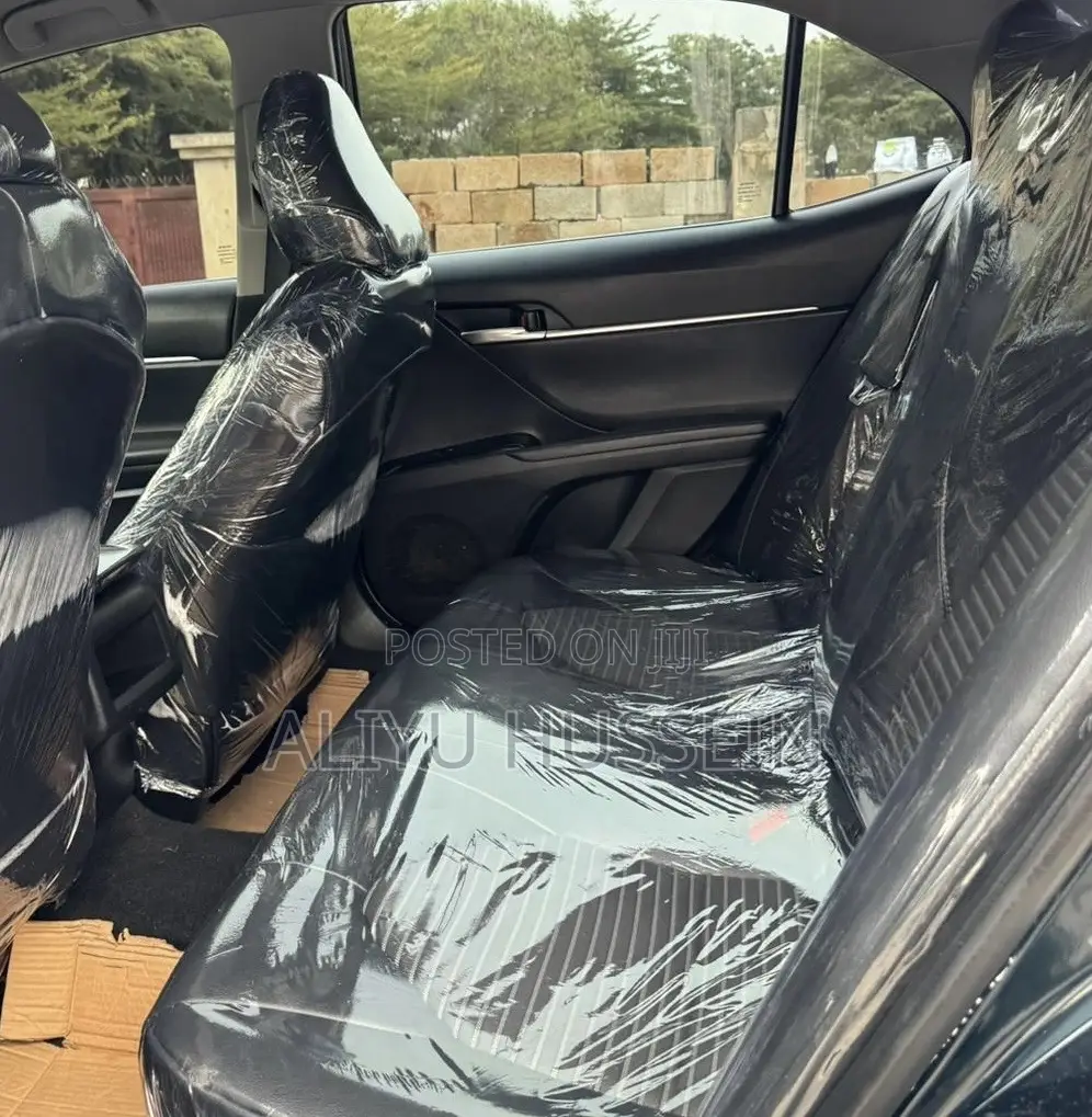 Toyota Camry 2018 Gray