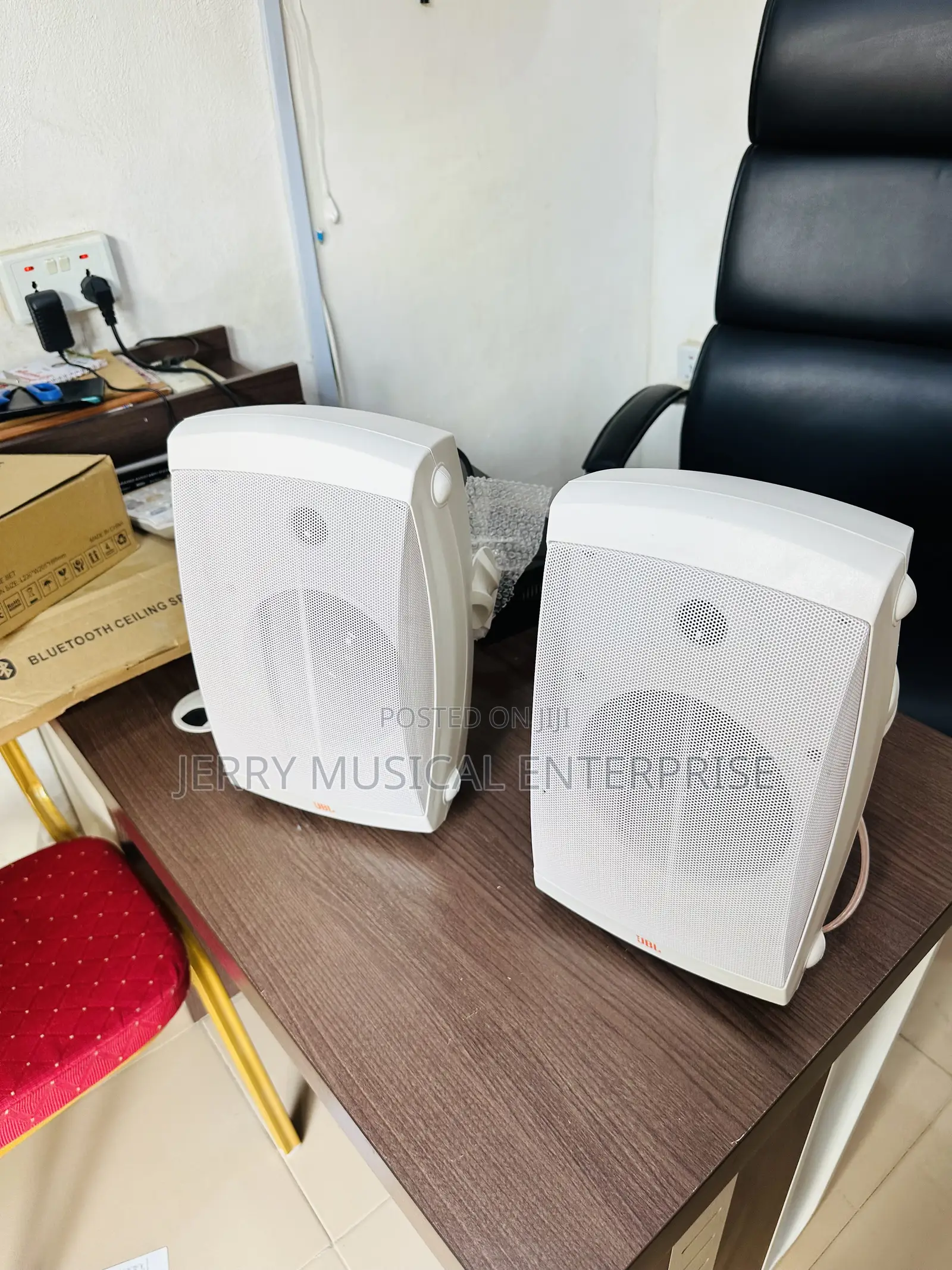 JBL Hanging Speakers for Swimming Pool Bar Restaurant Etc