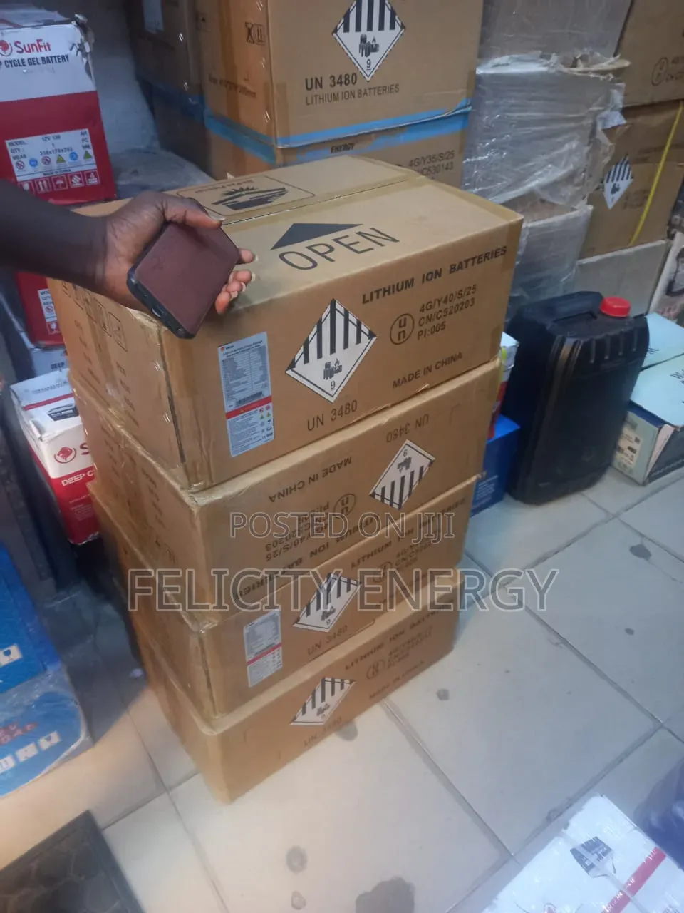 Luxxwatt Lithium Battery 5kwh//24v