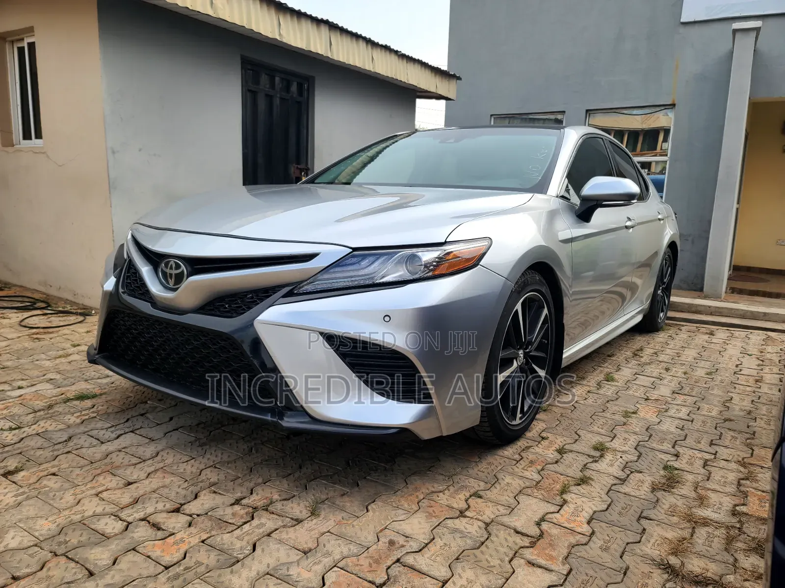 Toyota Camry XSE FWD (2.5L 4cyl 8AM) 2018 Silver