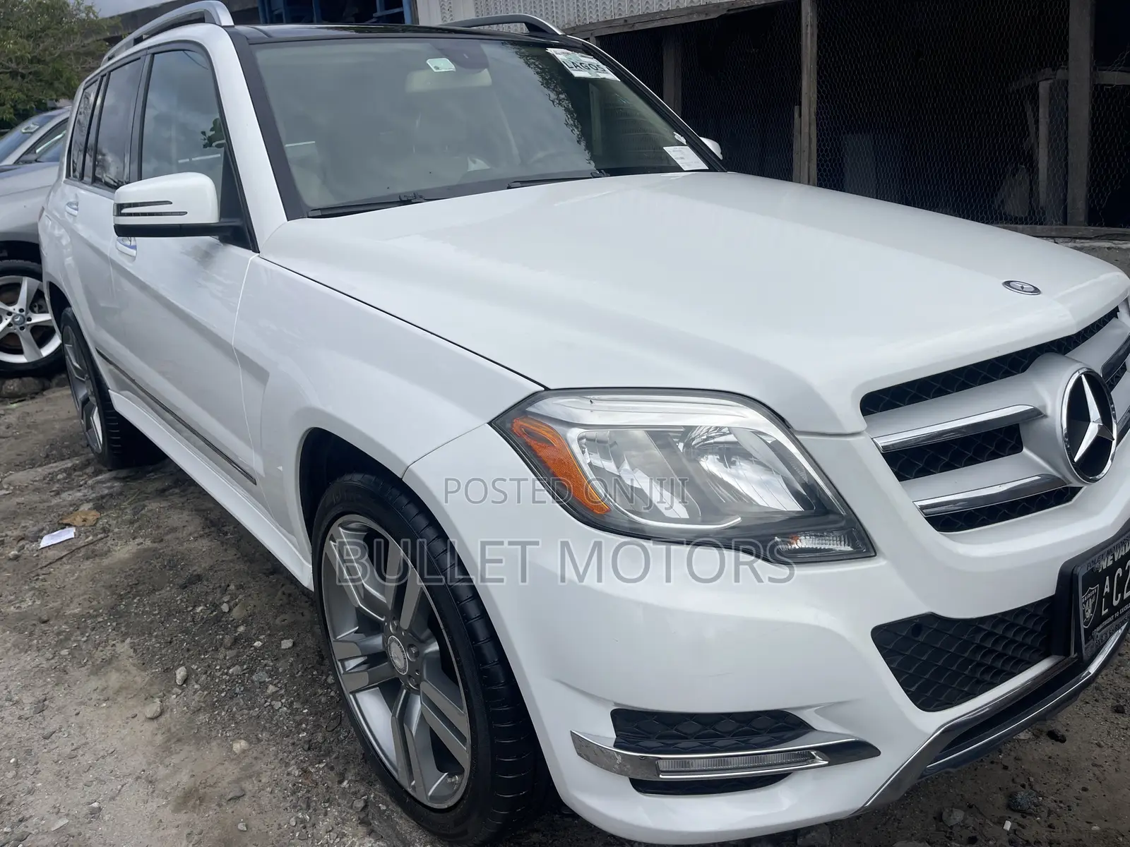Mercedes-Benz GLK-Class Base GLK 350 4dr AWD 4MATIC (3.5L 6cyl 7A) 2015