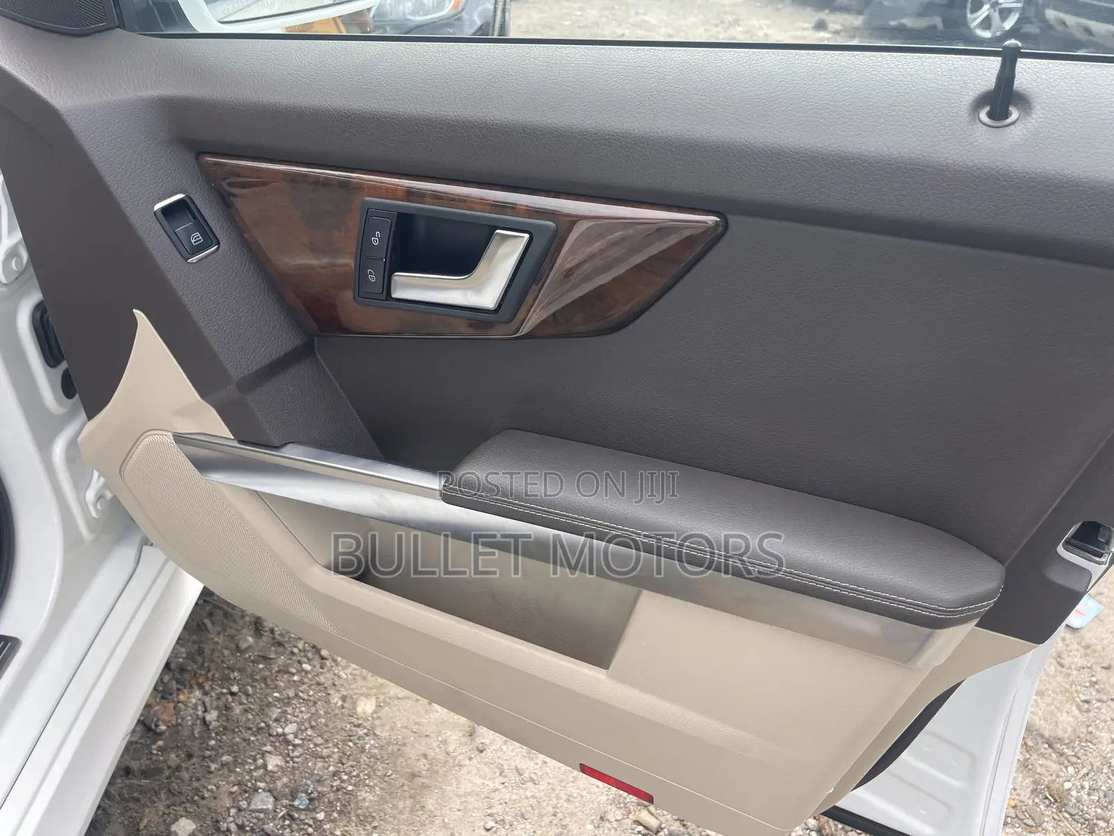 Mercedes-Benz GLK-Class Base GLK 350 4dr AWD 4MATIC (3.5L 6cyl 7A) 2015