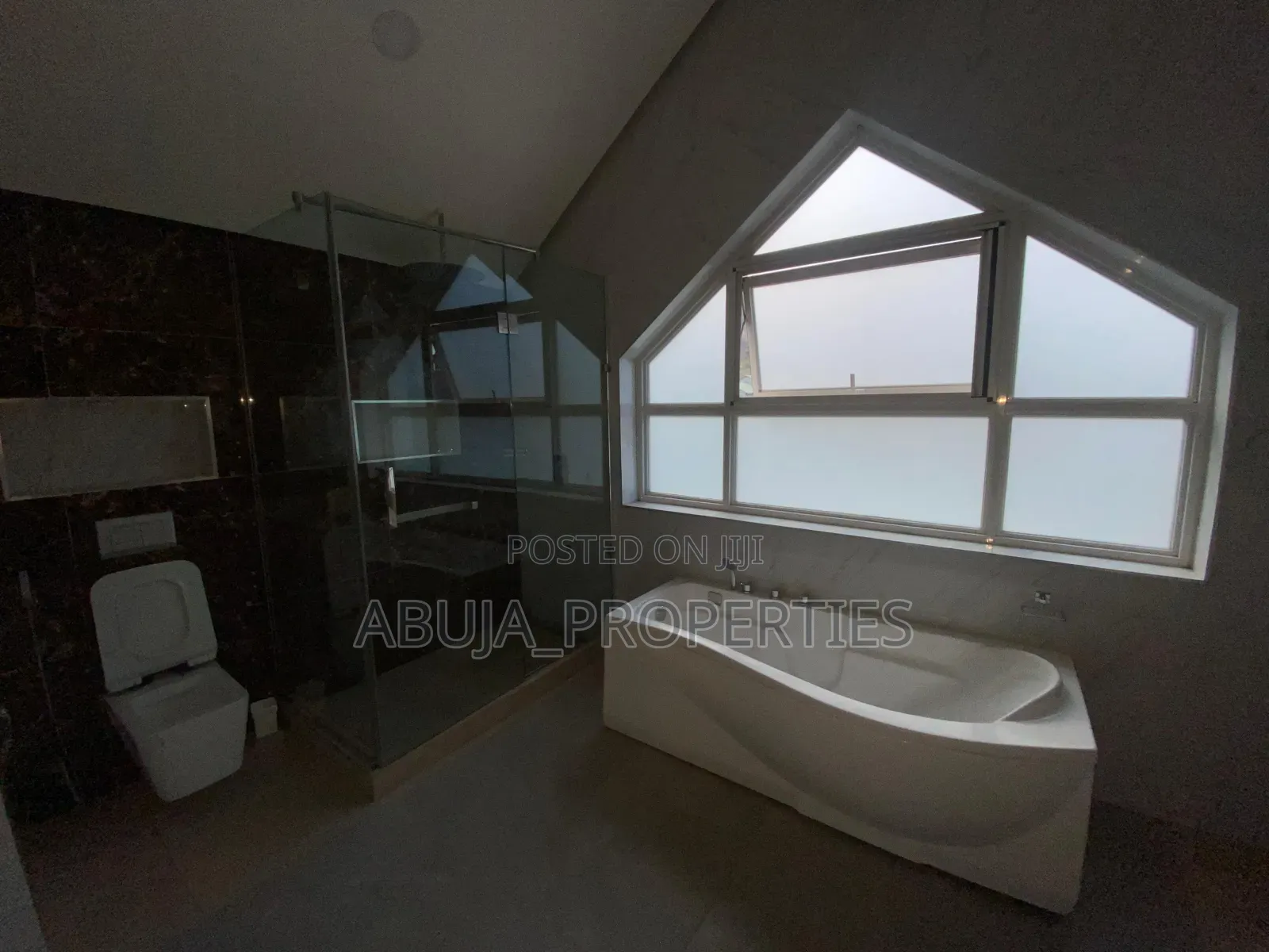 5bdrm Duplex in Maitama for rent