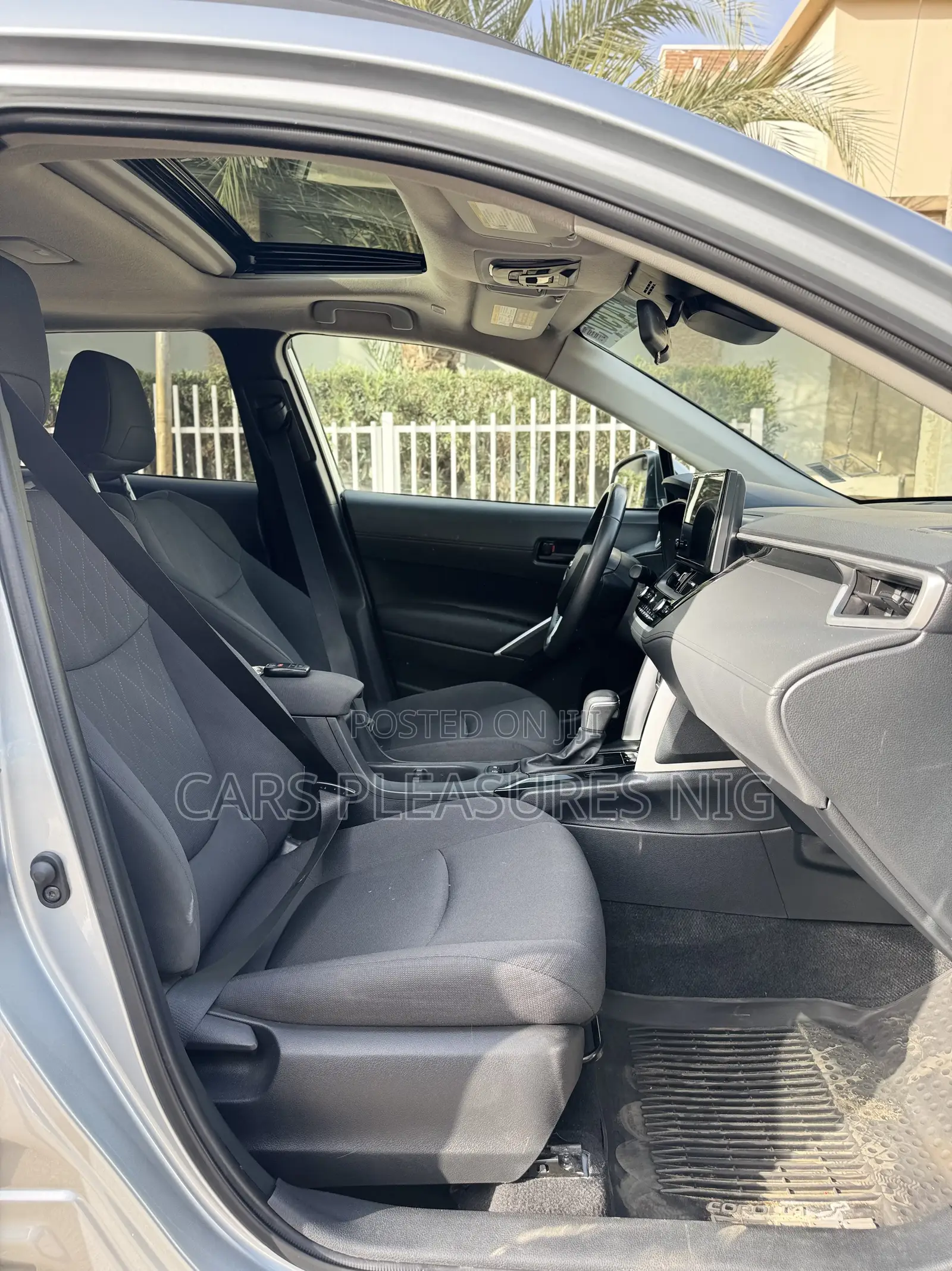 Toyota Corolla Cross 2024 Silver