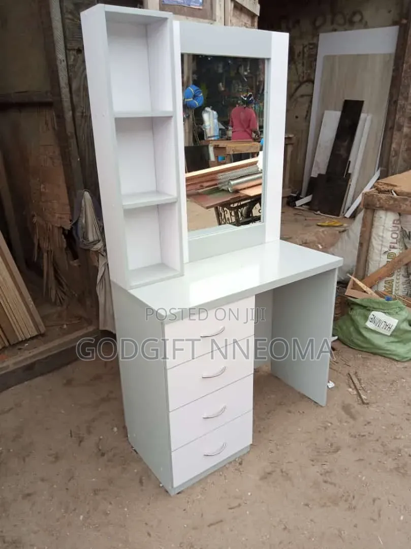 32inches X 5ft Dresser. Off White Colour