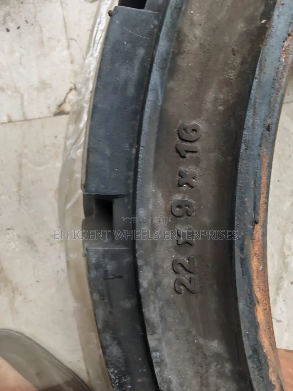 22x9-16 Mega Bandax