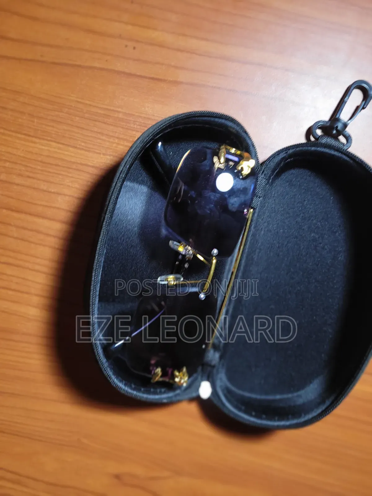 Fashionable Glassed WTH Casing