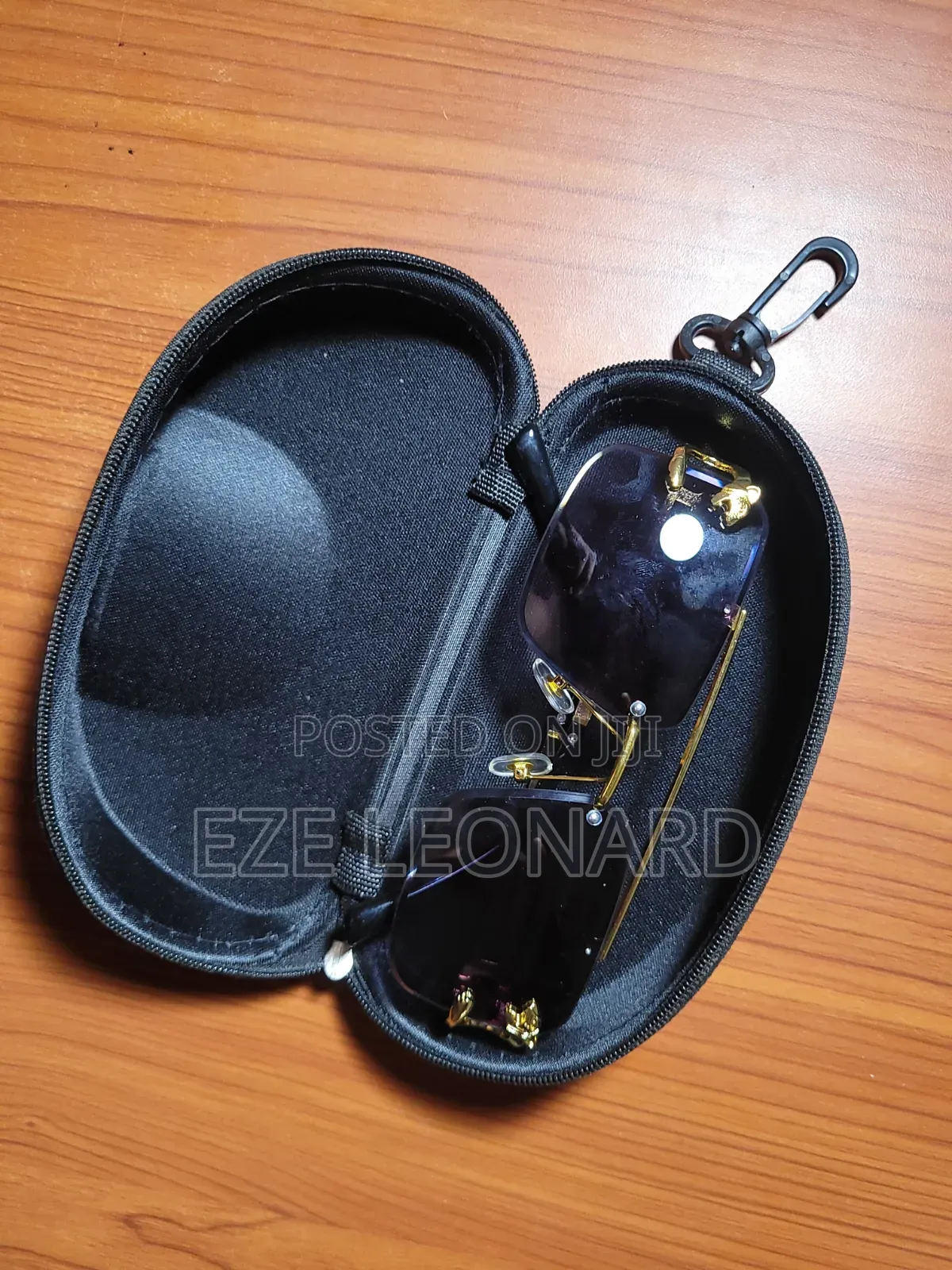 Fashionable Glassed WTH Casing