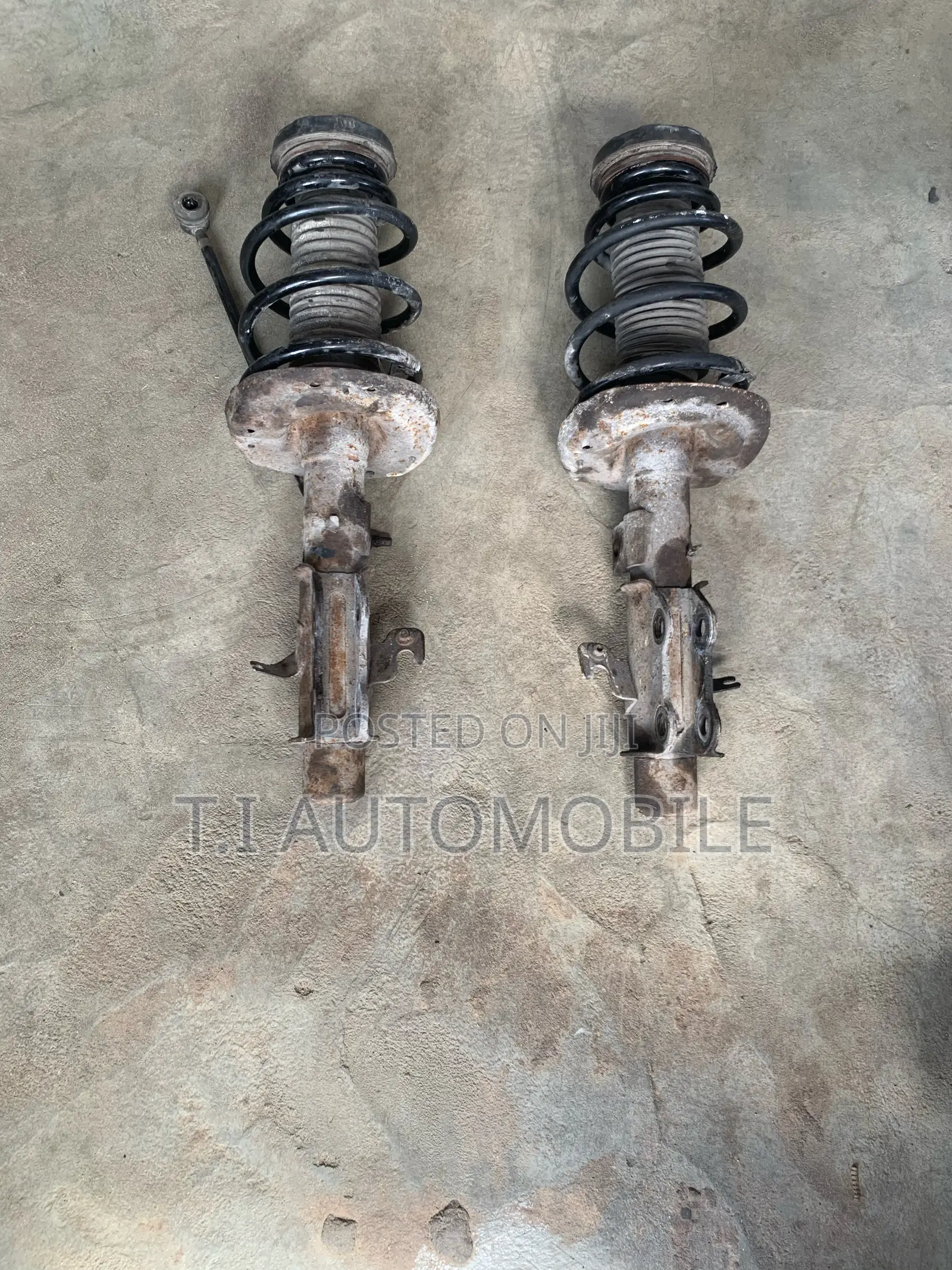Set of Front Shocks for Camaro 2013 Models
