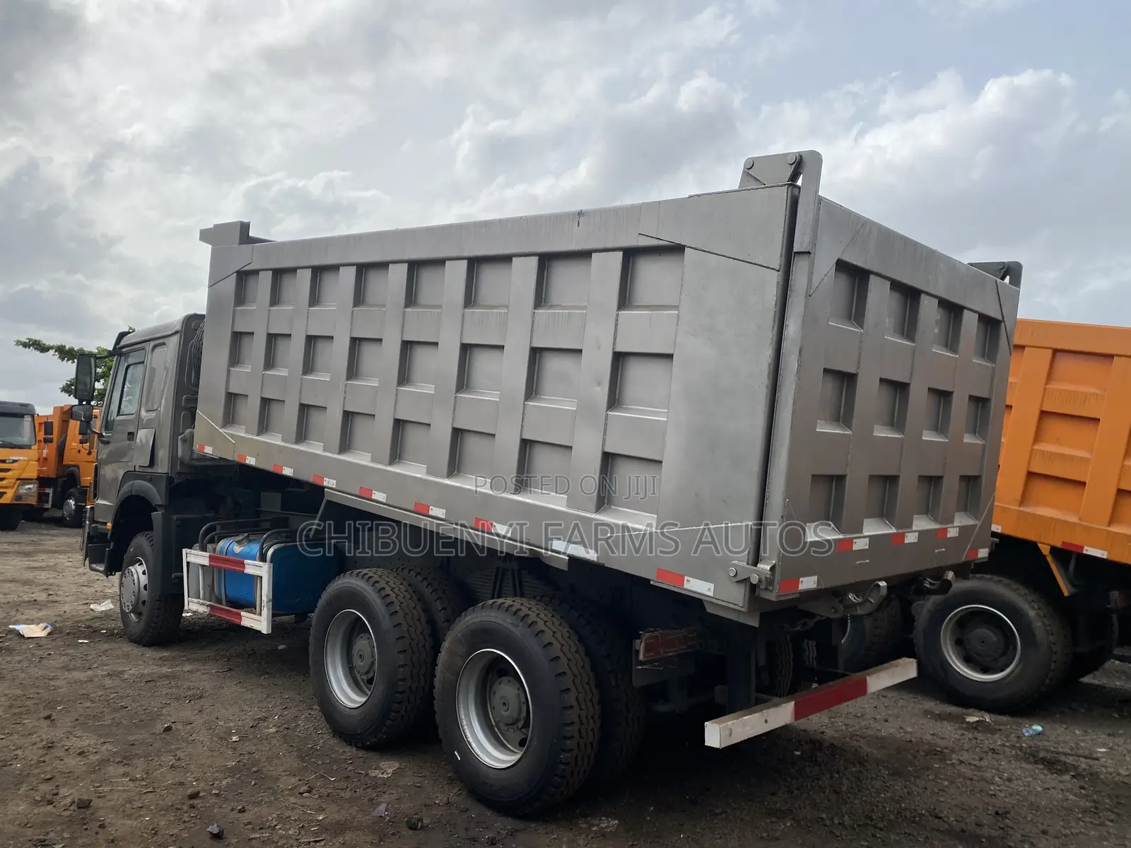 Howo Tipper 10tyres - 30 Tons