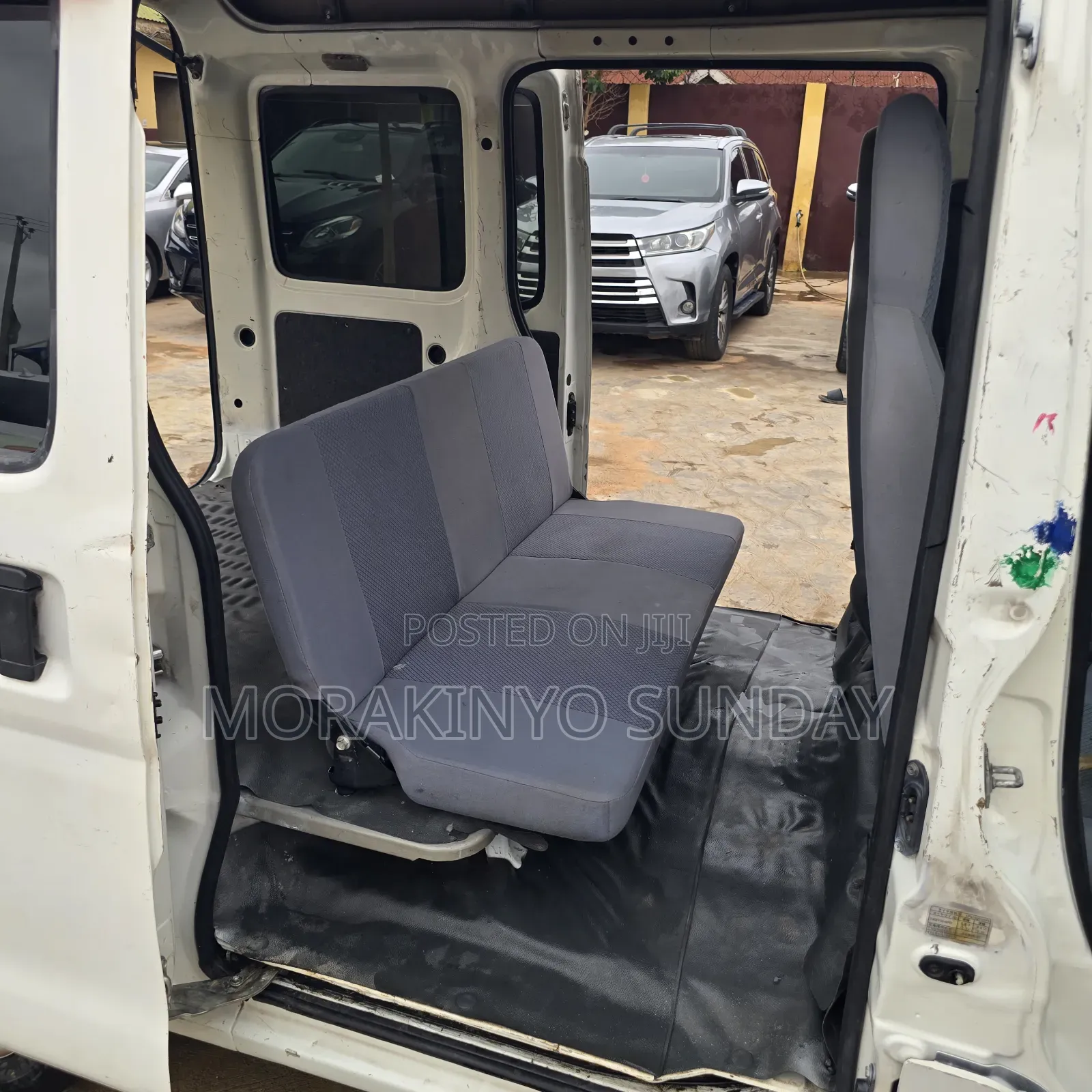 Daihatsu Hijet 2004 White