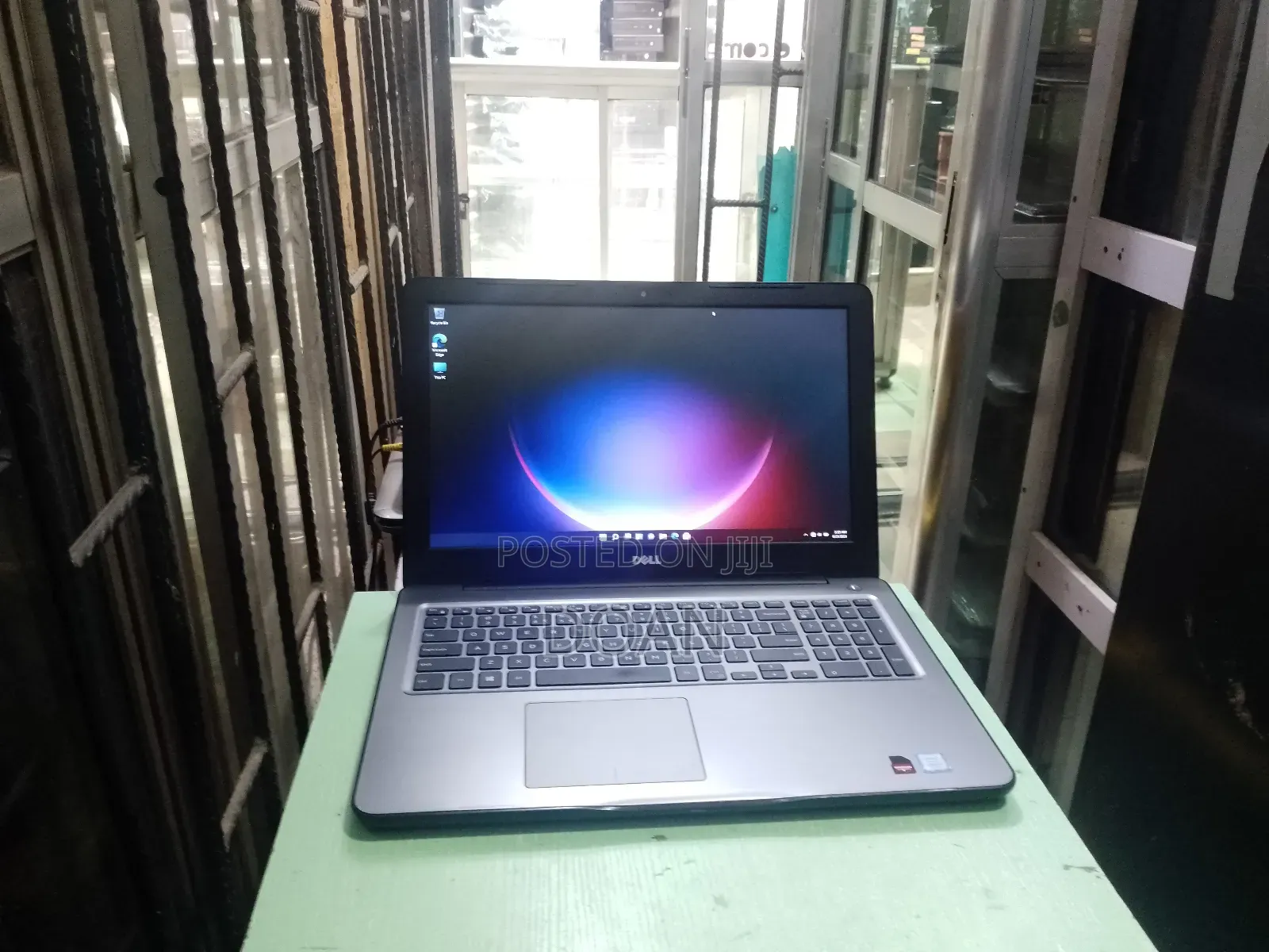 Laptop Dell Inspiron 15 5567 8GB Intel Core i7 SSD 256GB