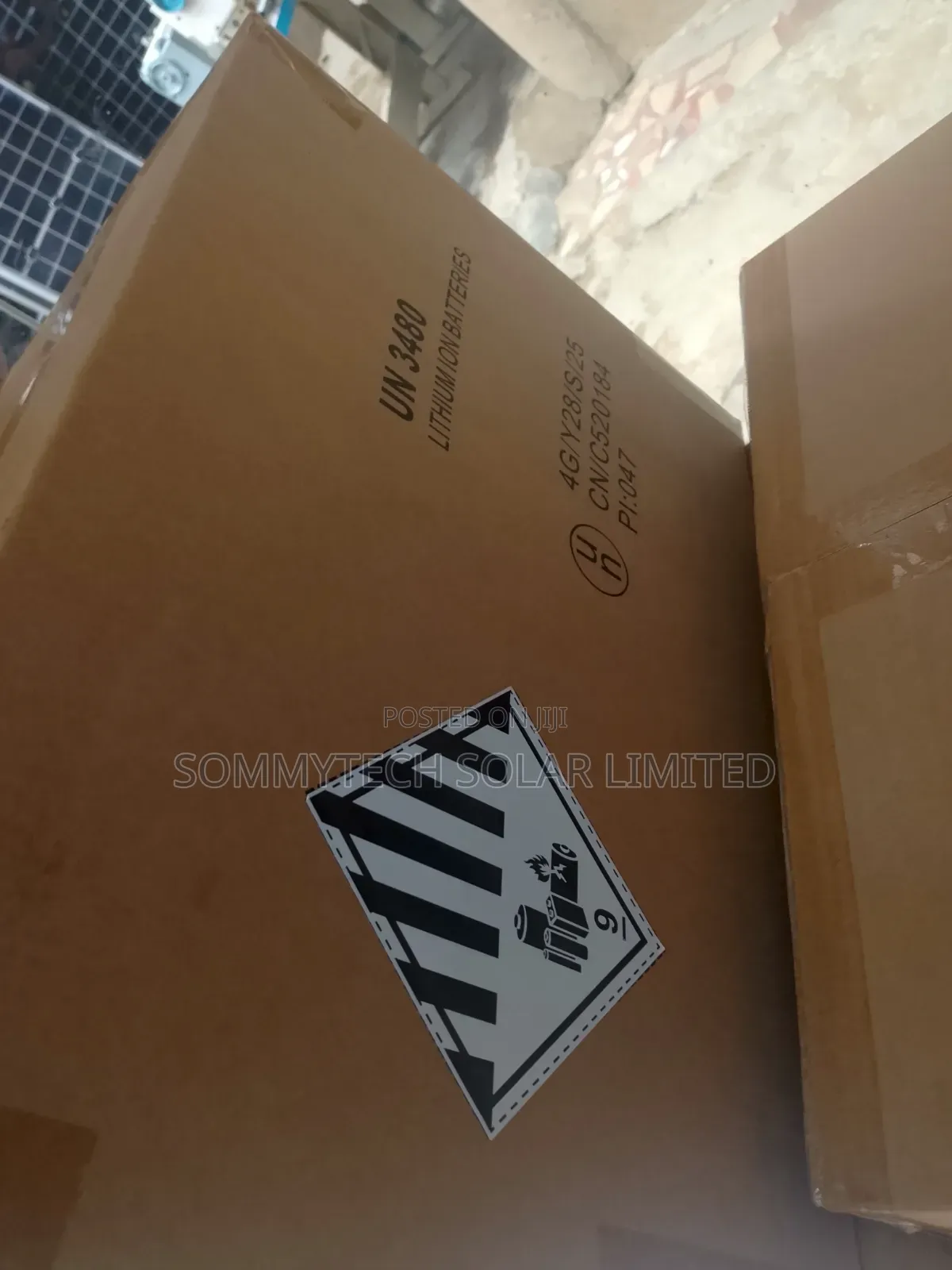 2.56kwh_24v Luxsun Luthiun Ion Battery