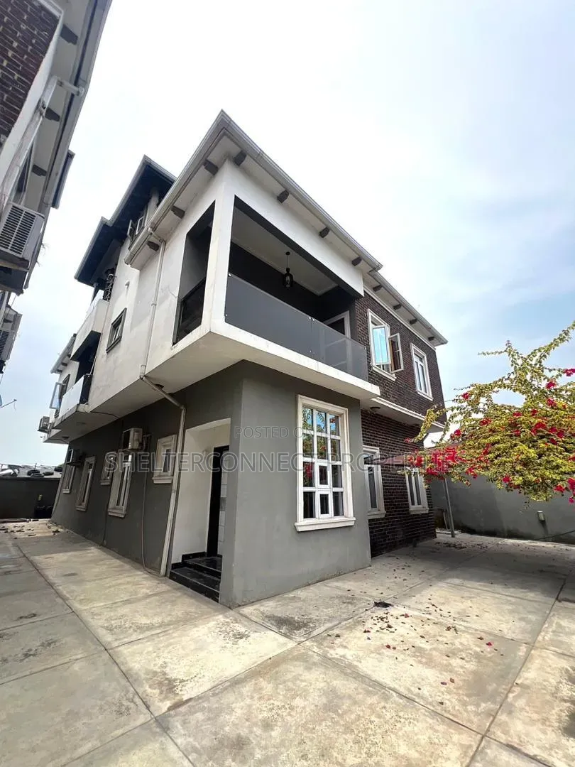 5bdrm Duplex in Ikate for sale