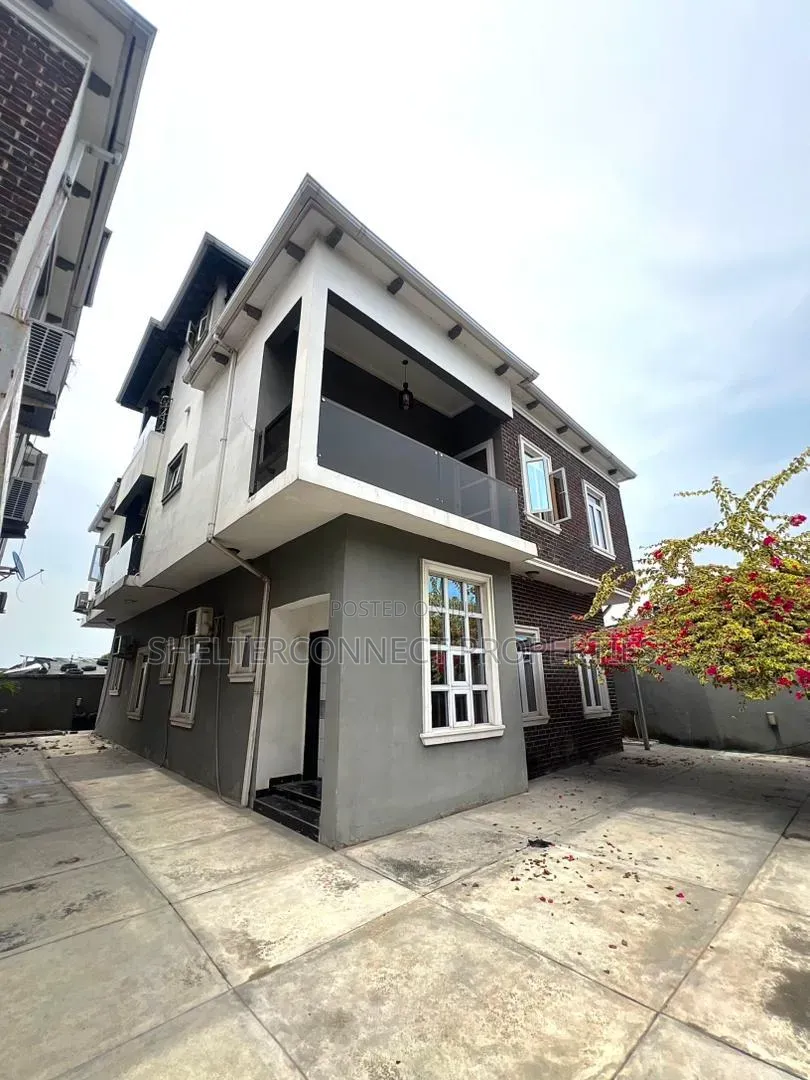 5bdrm Duplex in Ikate for sale