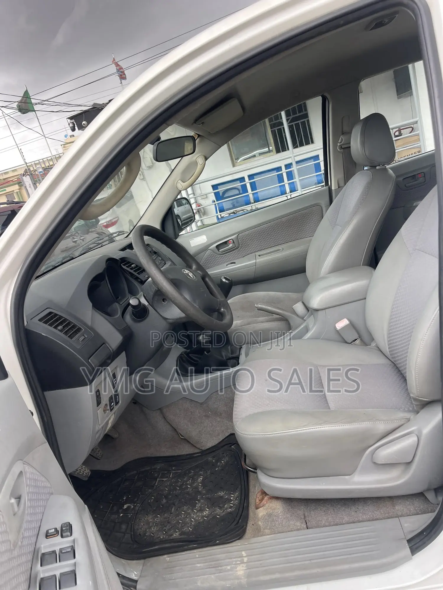 Toyota Hilux 2008 White