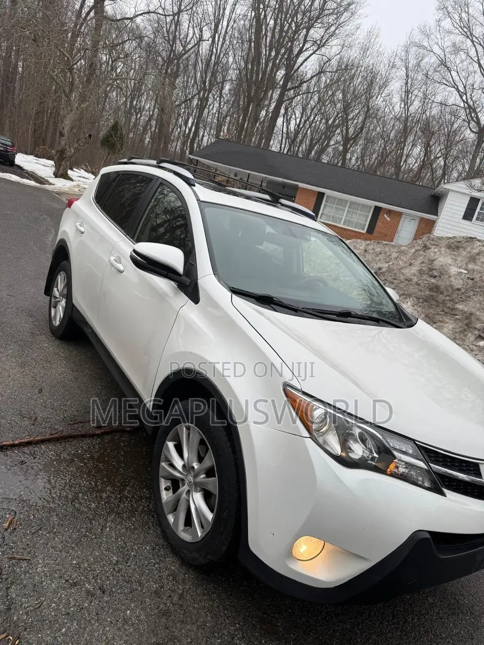 Toyota RAV4 Limited AWD (2.5L 4cyl 6A) 2013 White