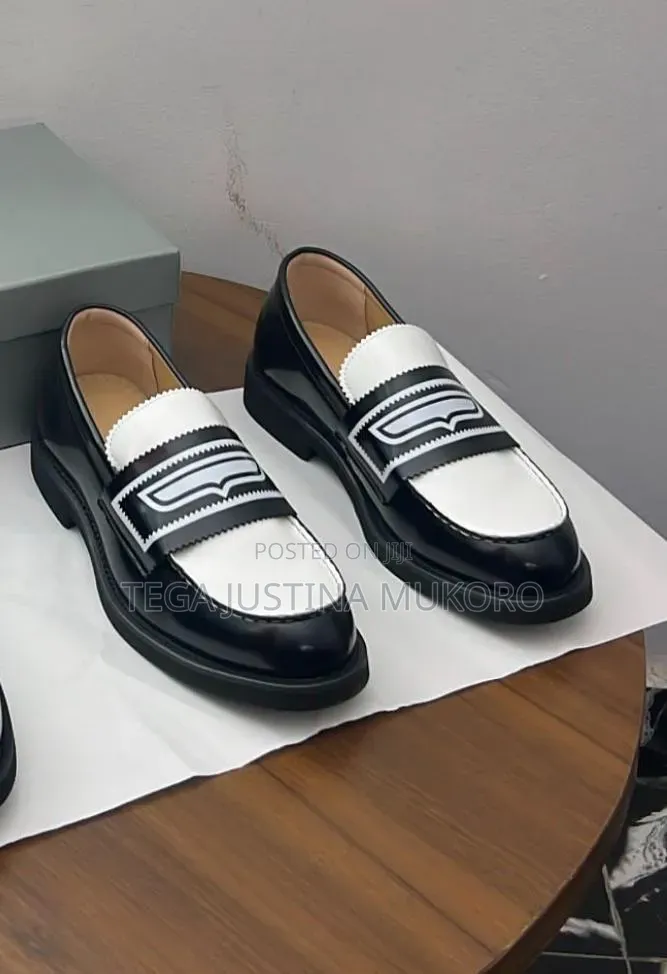 High Quality Latest Design Stock Men's Flat Shoes