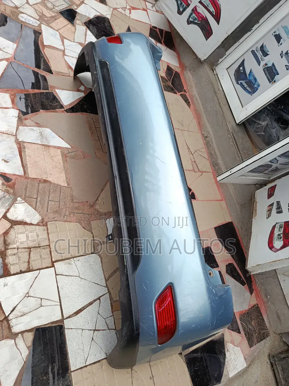 Back Bumper With Reflector Light Rx 350 2013 Model