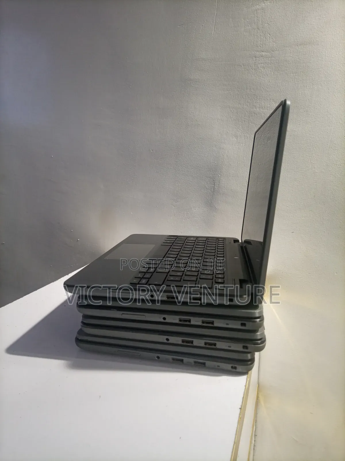 Laptop Dell Latitude 3120 4GB Intel Celeron SSD 60GB