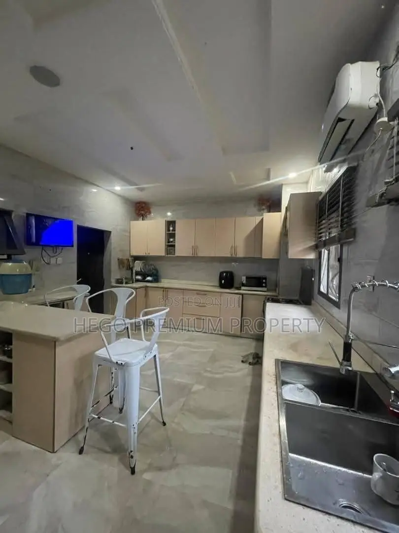 5bdrm Duplex in Majesty Estate,, Uzoba for sale