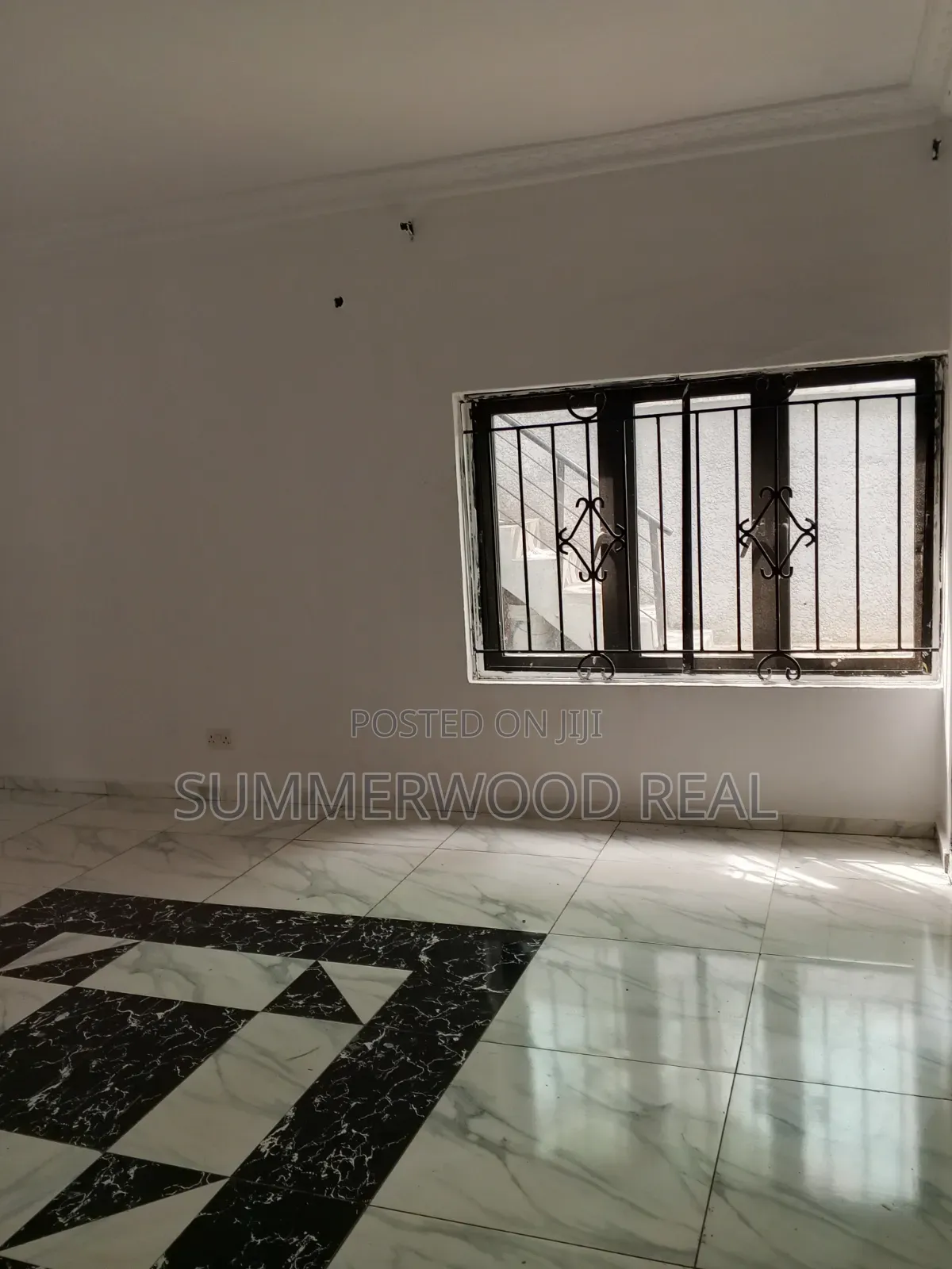 Mini Flat in Lekki Phase 2 for rent