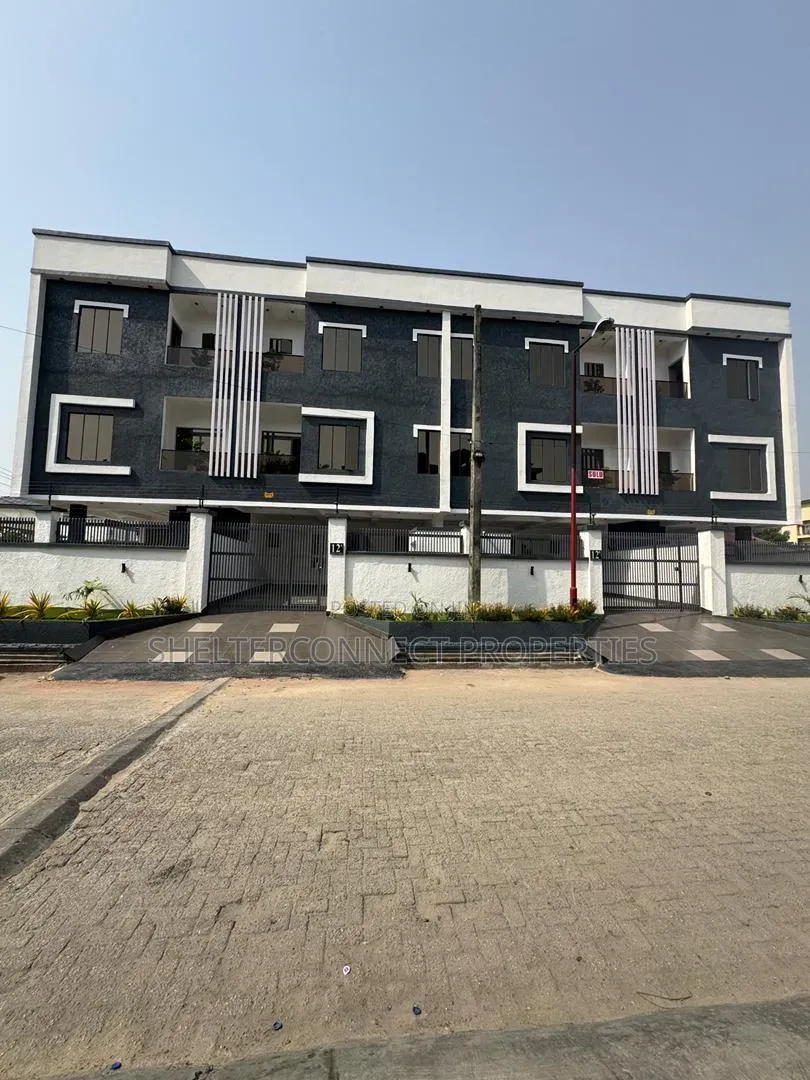 4bdrm Duplex in Lekki Phase 1 for sale