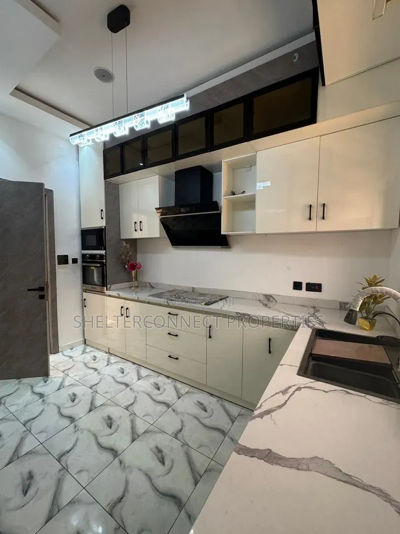 4bdrm Duplex in Lekki Phase 1 for sale