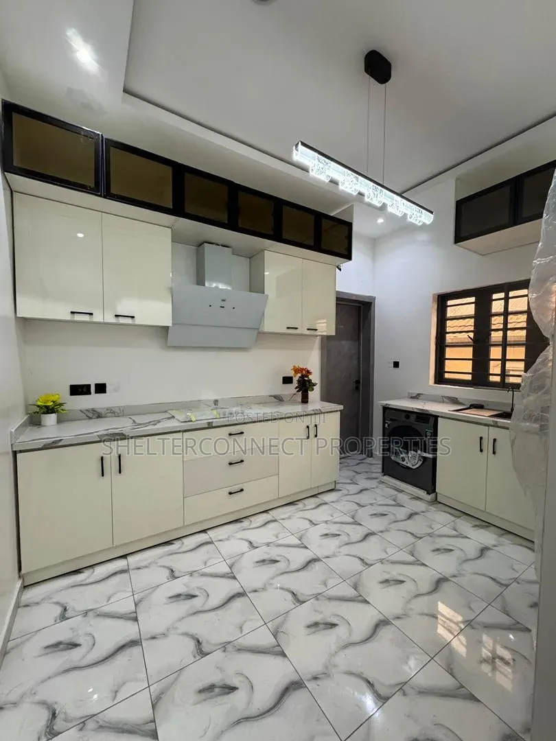 4bdrm Duplex in Lekki Phase 1 for sale