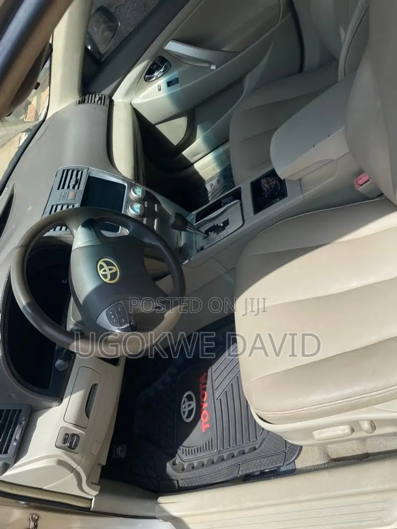 Toyota Camry 2008 Gold