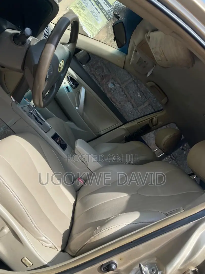 Toyota Camry 2008 Gold