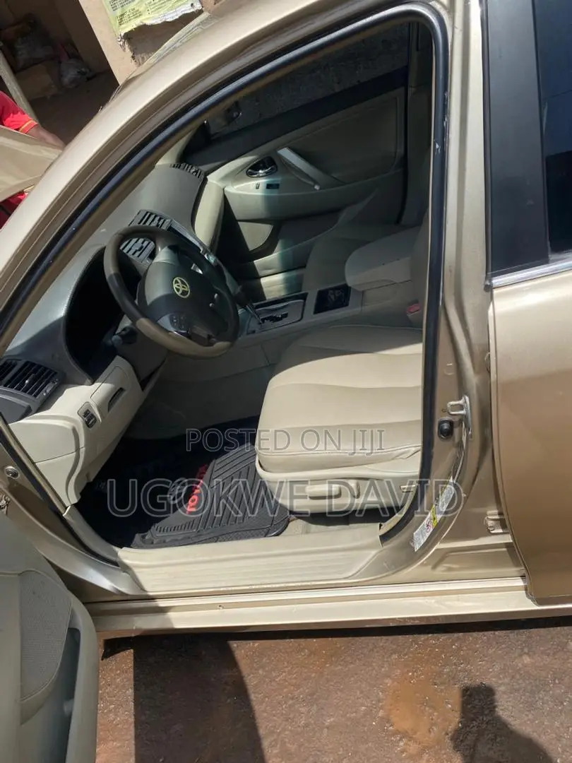 Toyota Camry 2008 Gold