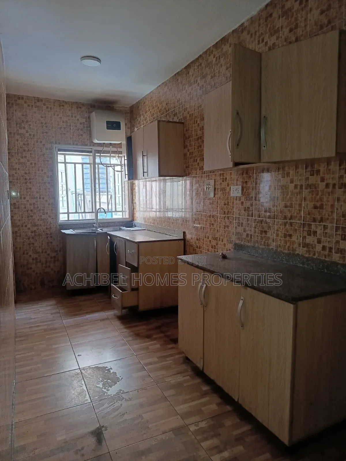 2bdrm Apartment in Osapa, Jakande for rent