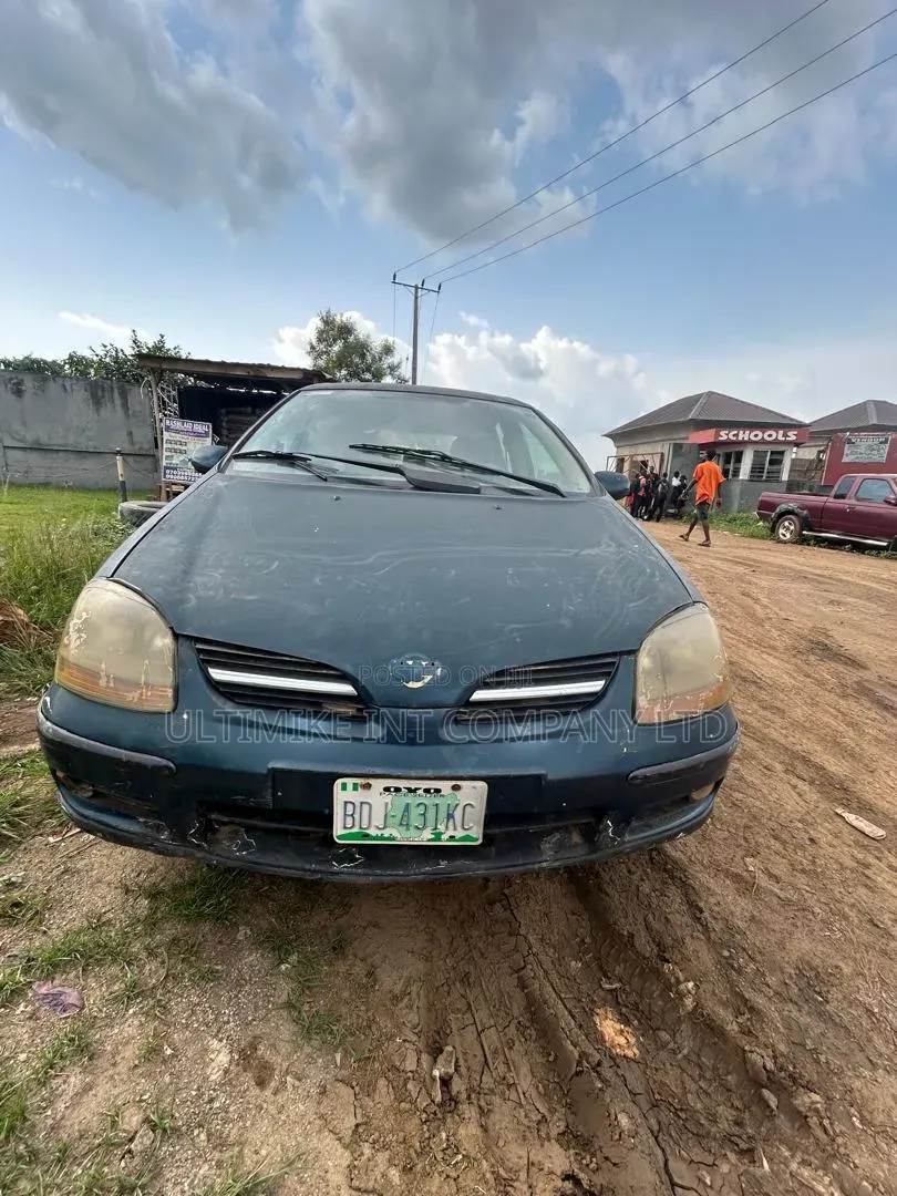 Nissan Almera Tino 2002 Blue